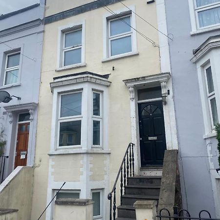 بريستول Spacious 4 Bedroom House Near Stokes Croft!! Central!!! المظهر الخارجي الصورة