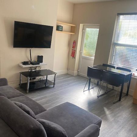 بريستول Spacious 4 Bedroom House Near Stokes Croft!! Central!!! المظهر الخارجي الصورة