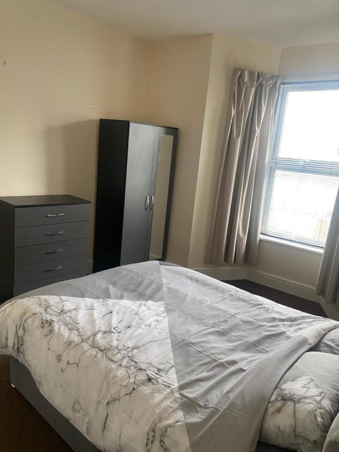 بريستول Spacious 4 Bedroom House Near Stokes Croft!! Central!!! المظهر الخارجي الصورة