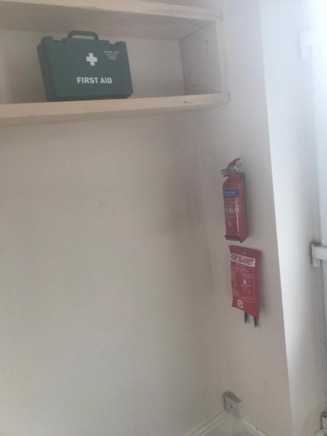 بريستول Spacious 4 Bedroom House Near Stokes Croft!! Central!!! المظهر الخارجي الصورة